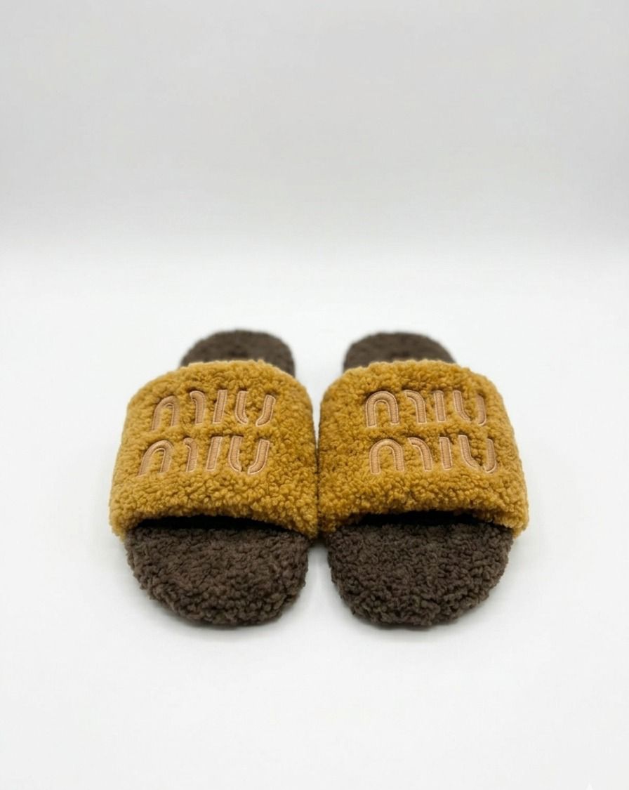 Slipperr miu miu brown
