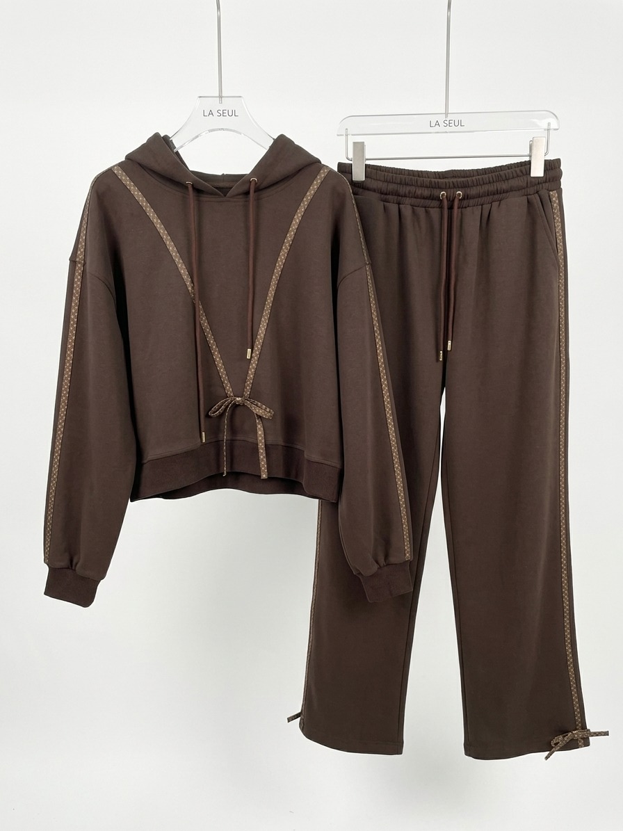 Suit brown with line Lv