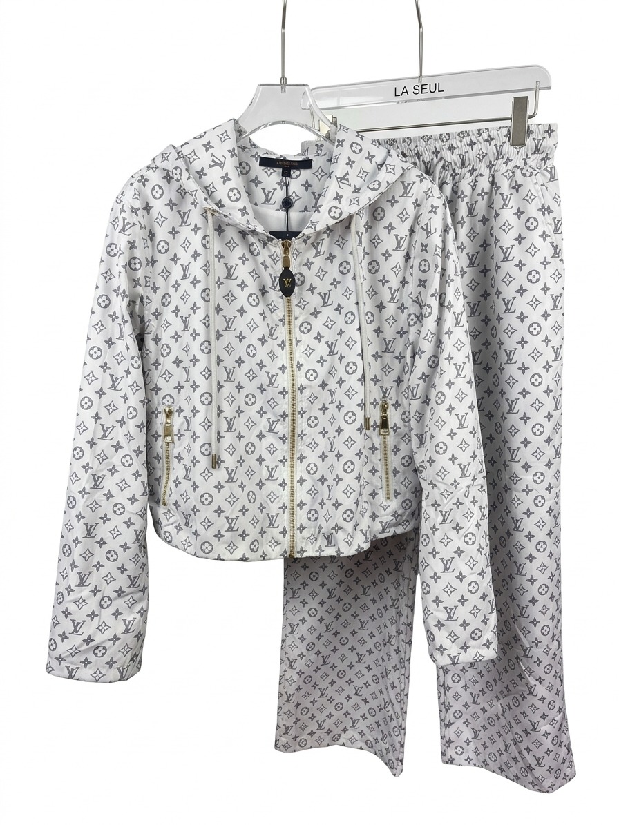 Full-coverage Louis Vuitton waterproof suit