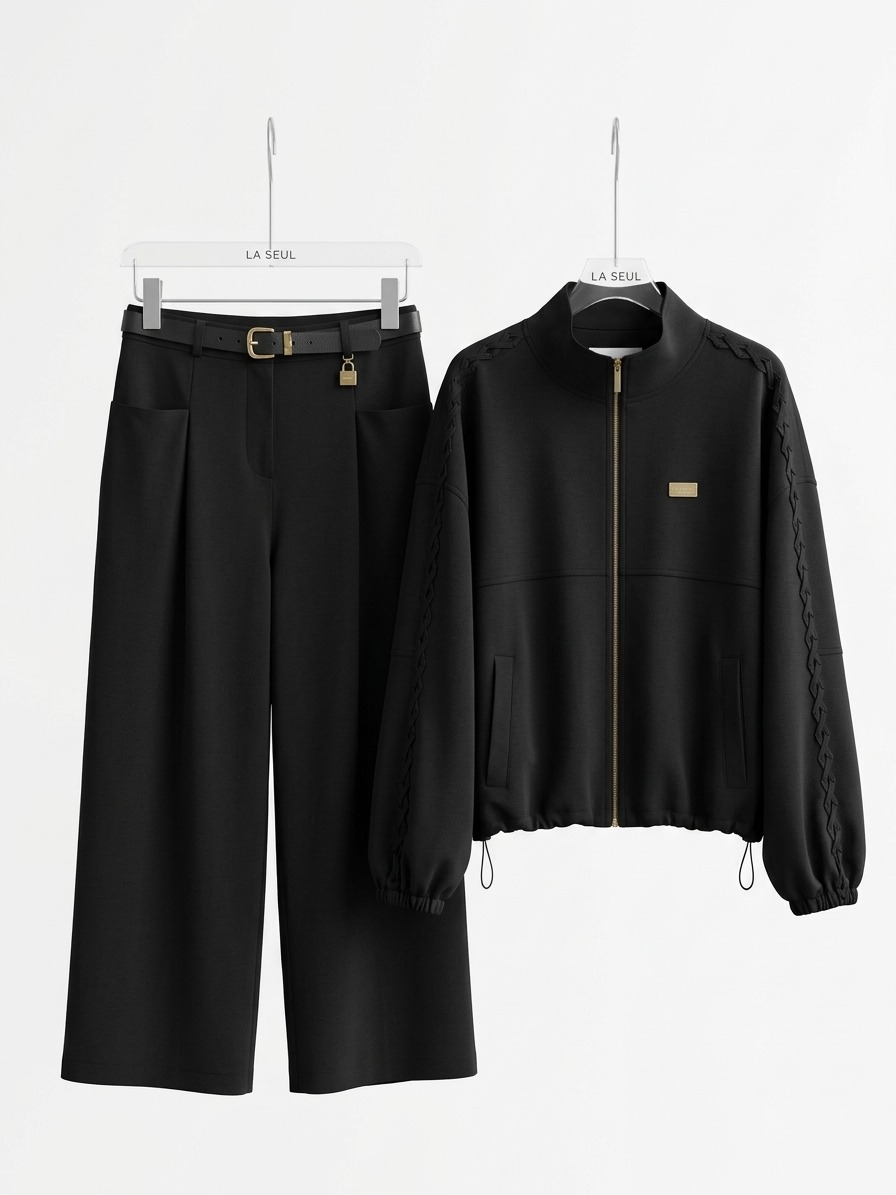 Suit balck with bilt