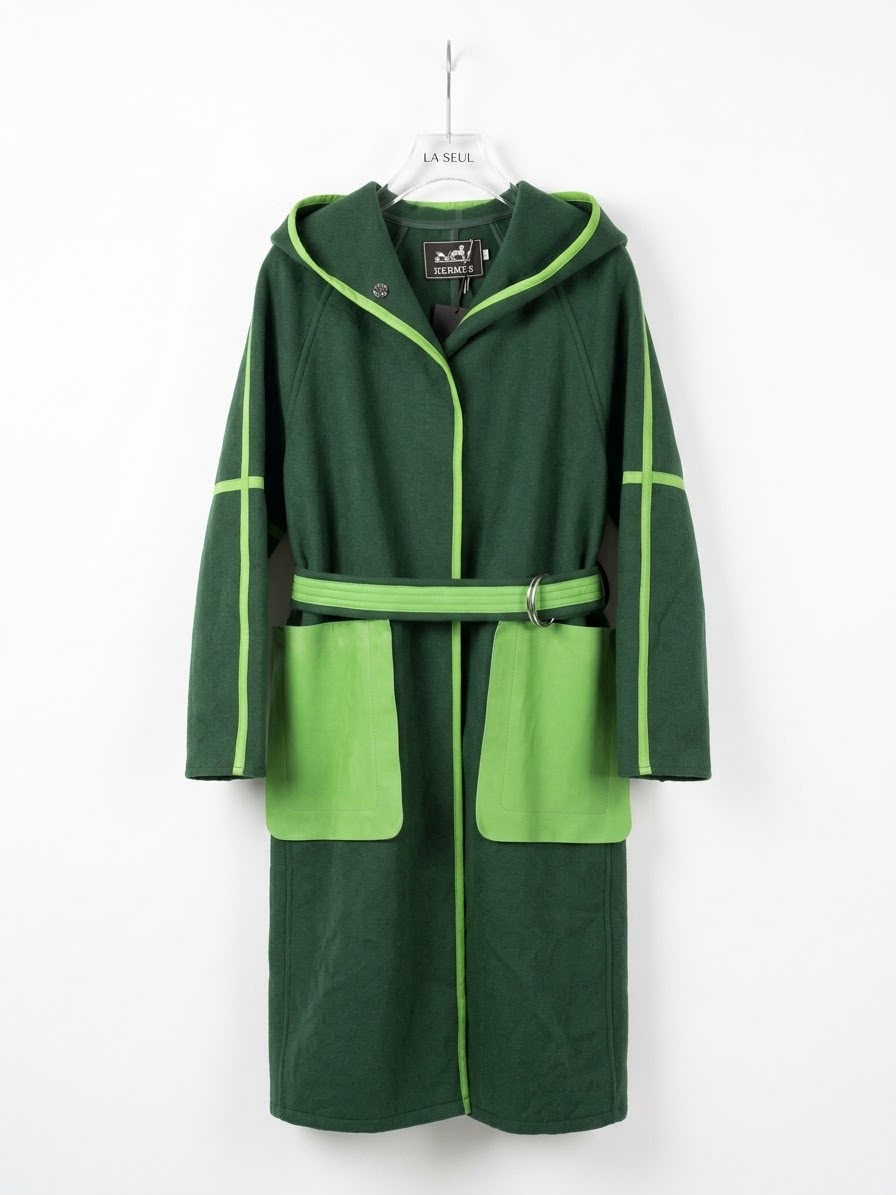 Hermès hooded coat Dark green with line green contrasting trim and pockets - Image 2