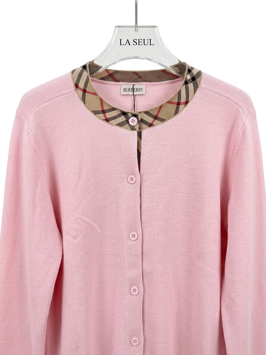 Burberry knit cardigan Light pink with signature check neckline - Image 3