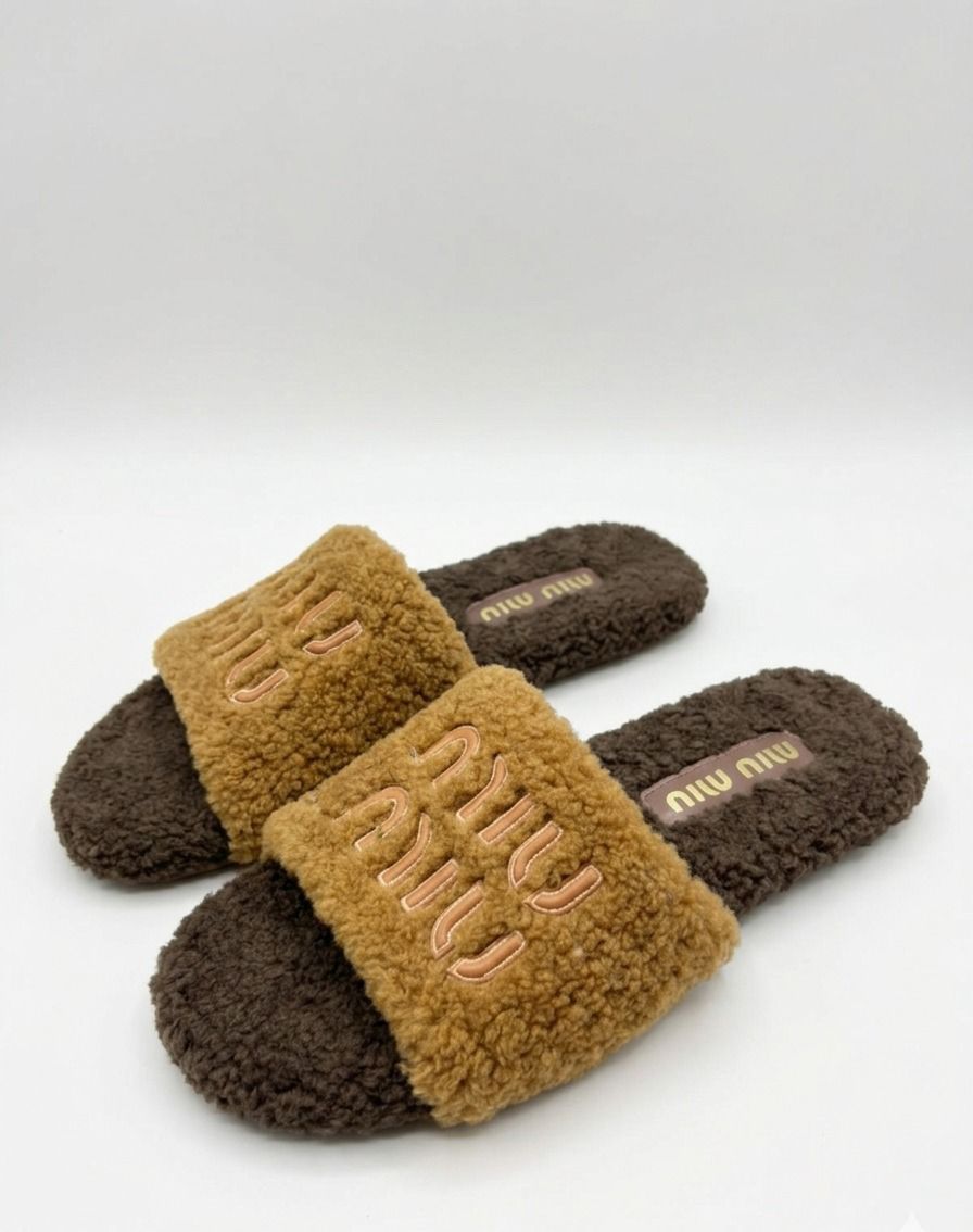Slipperr miu miu brown - Image 1