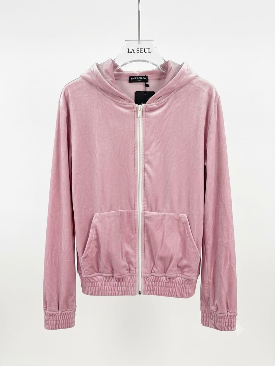 Pink Balenciaga suit - Image 4