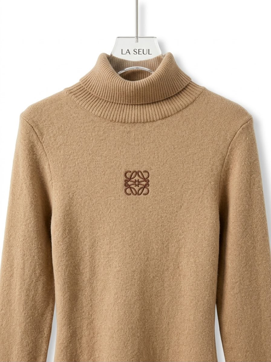 Long-sleeved beige Loewe - Image 3