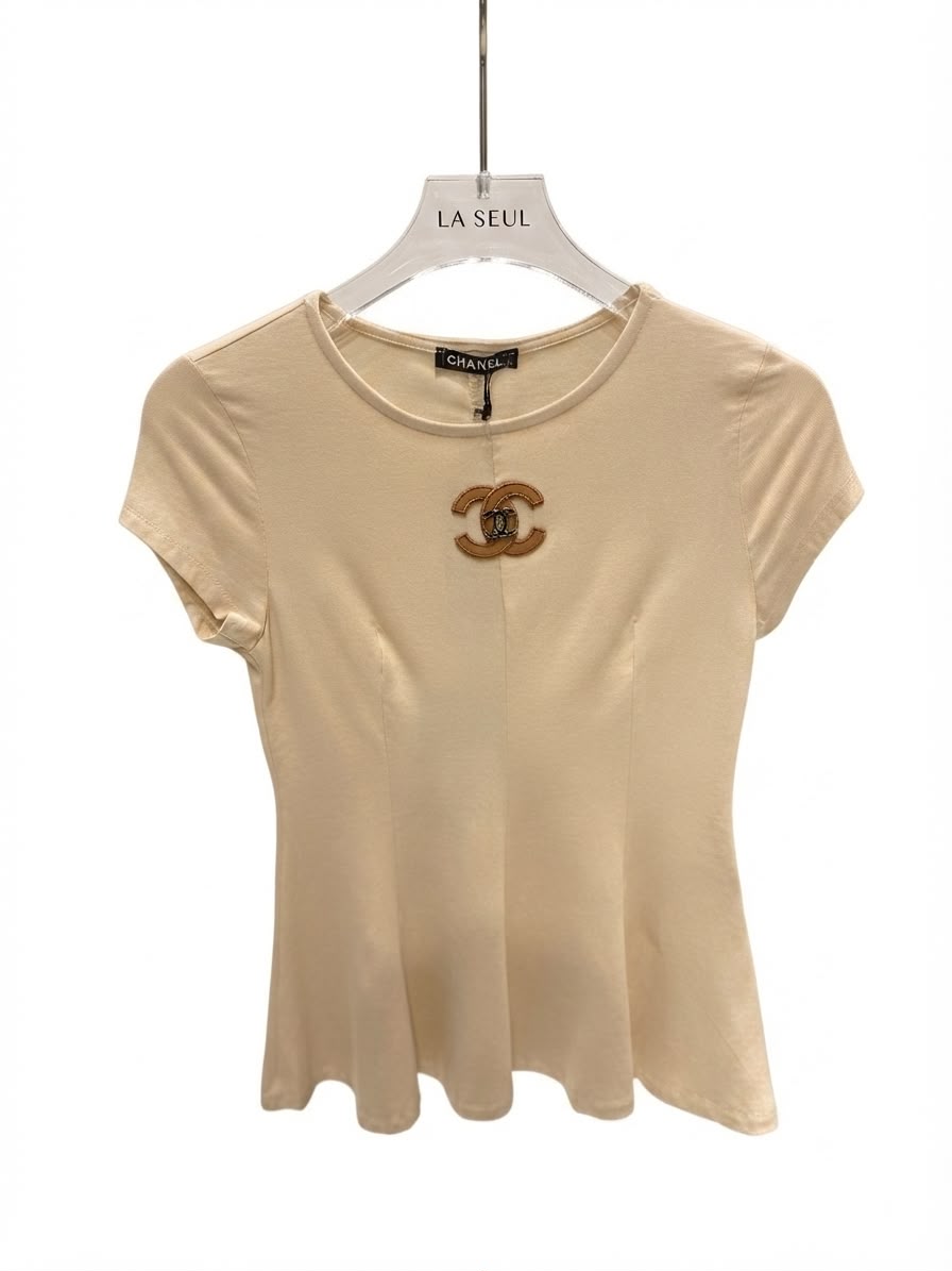 Top chanel beige logo gold