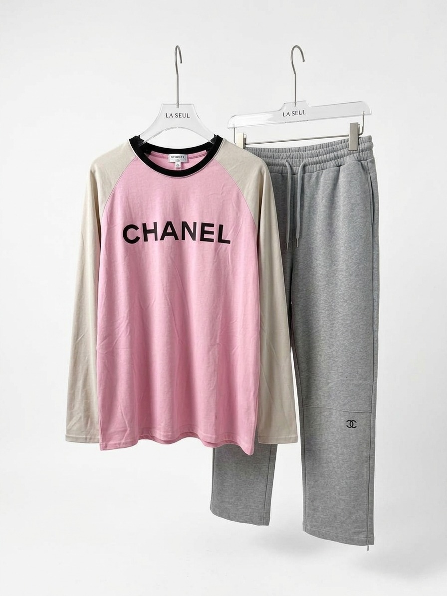 Grey Chanel suit with a pink Melton fabric